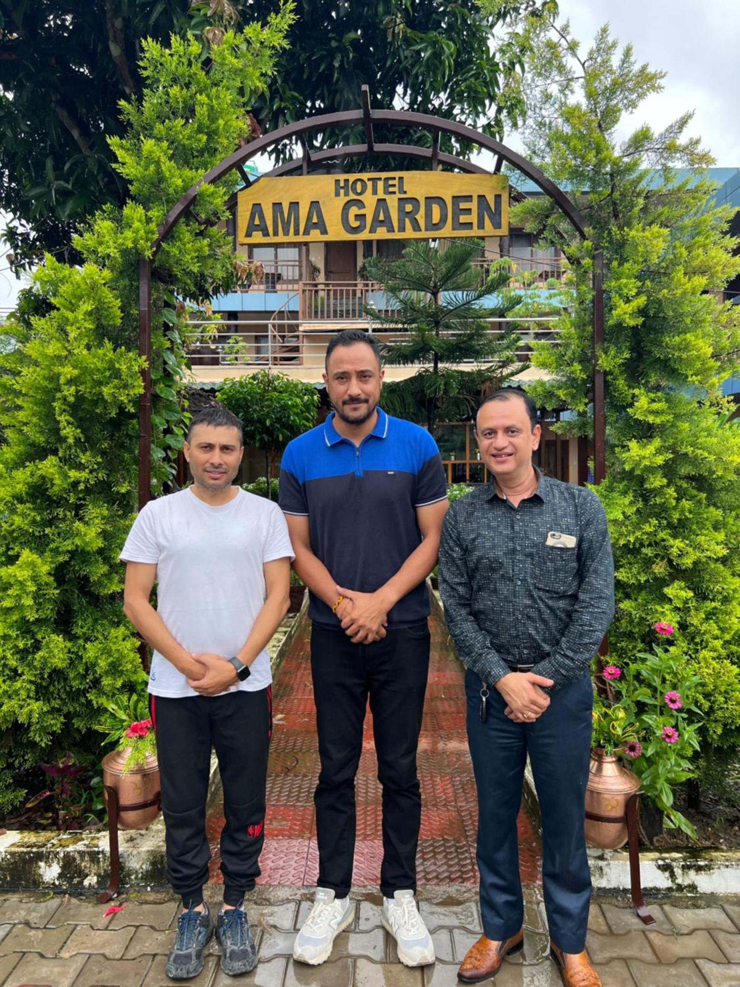 Ama Garden Sauraha Hotel Eksteriør billede