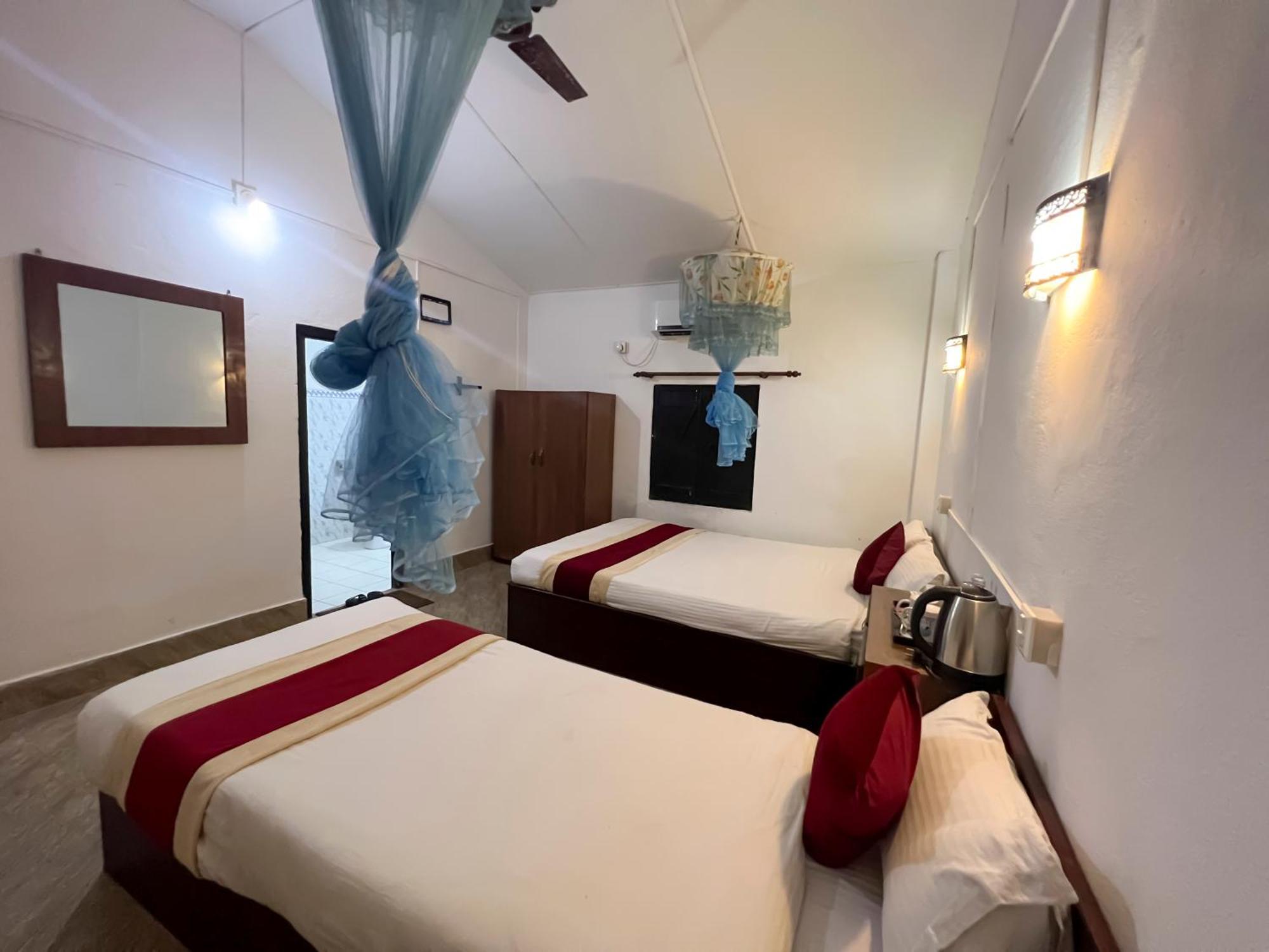 Ama Garden Sauraha Hotel Eksteriør billede