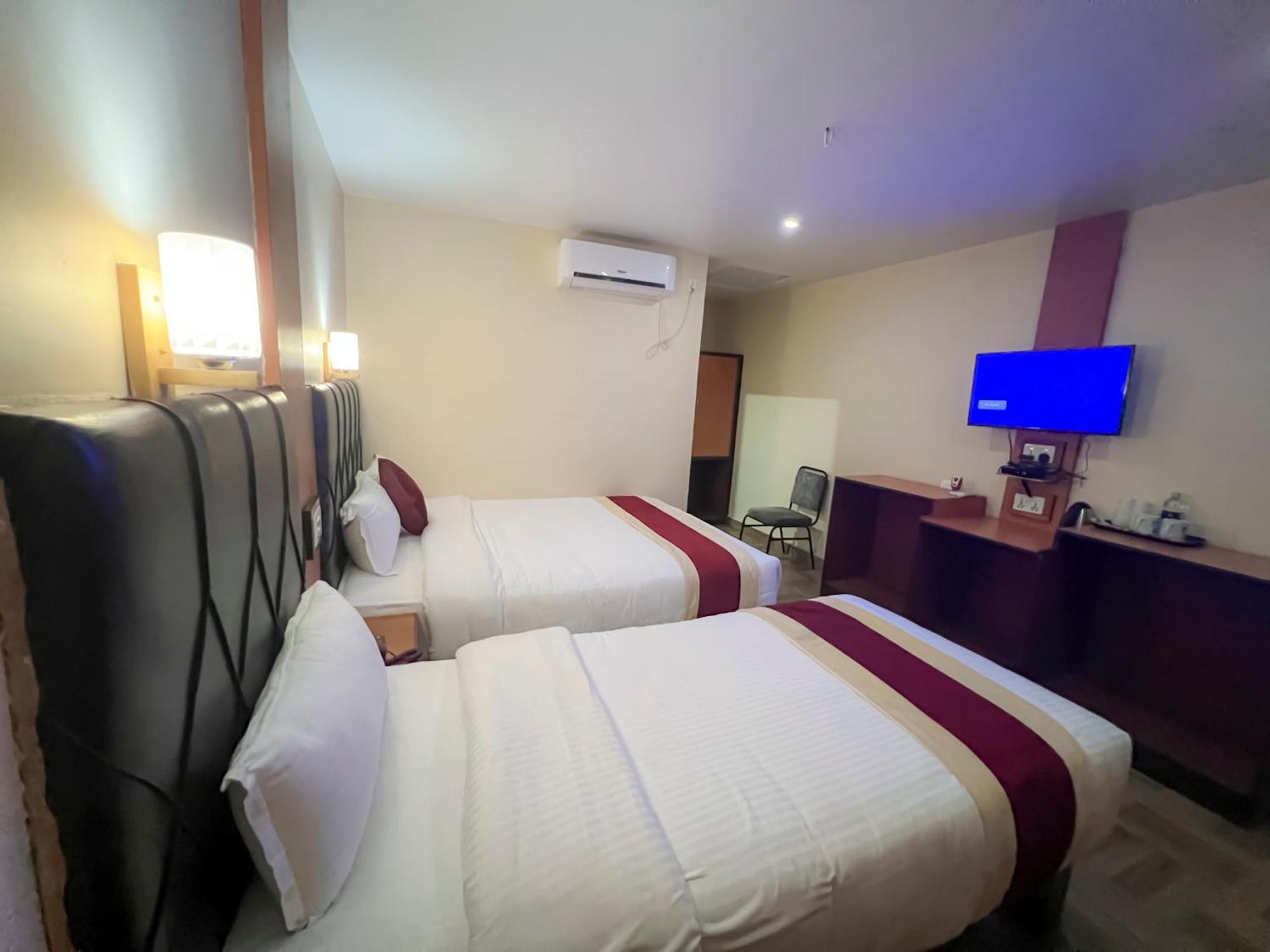 Ama Garden Sauraha Hotel Eksteriør billede