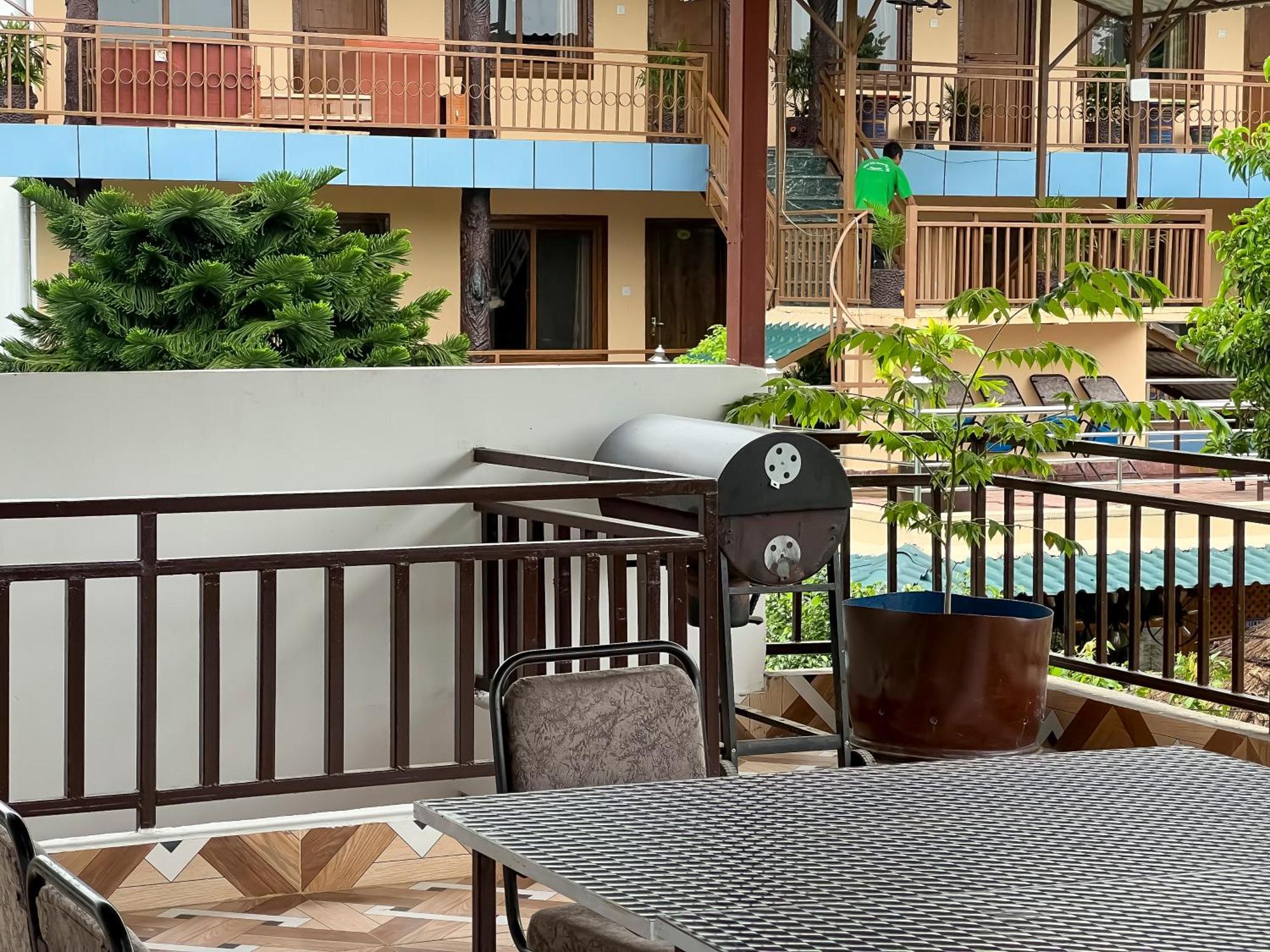 Ama Garden Sauraha Hotel Eksteriør billede