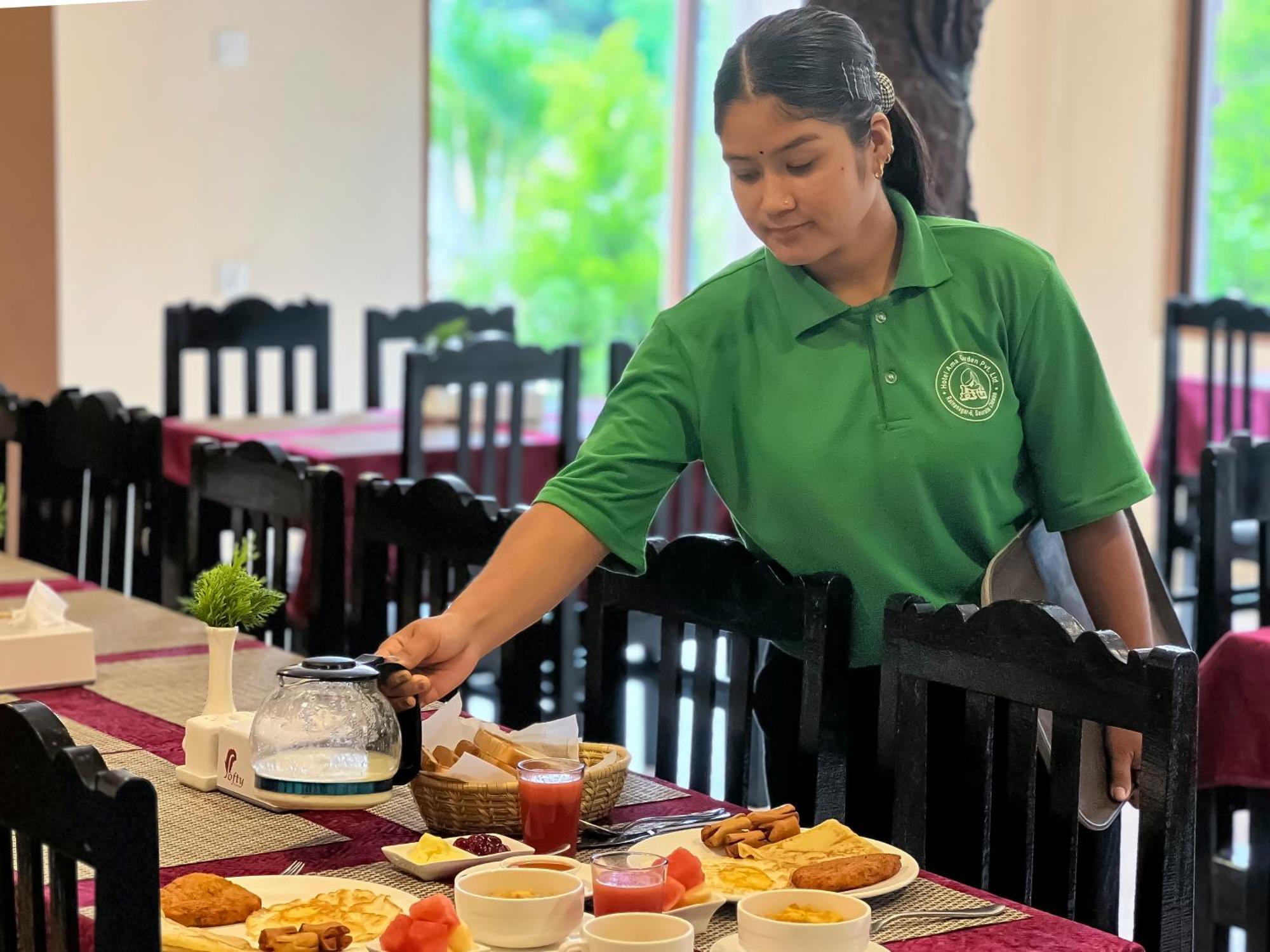 Ama Garden Sauraha Hotel Eksteriør billede