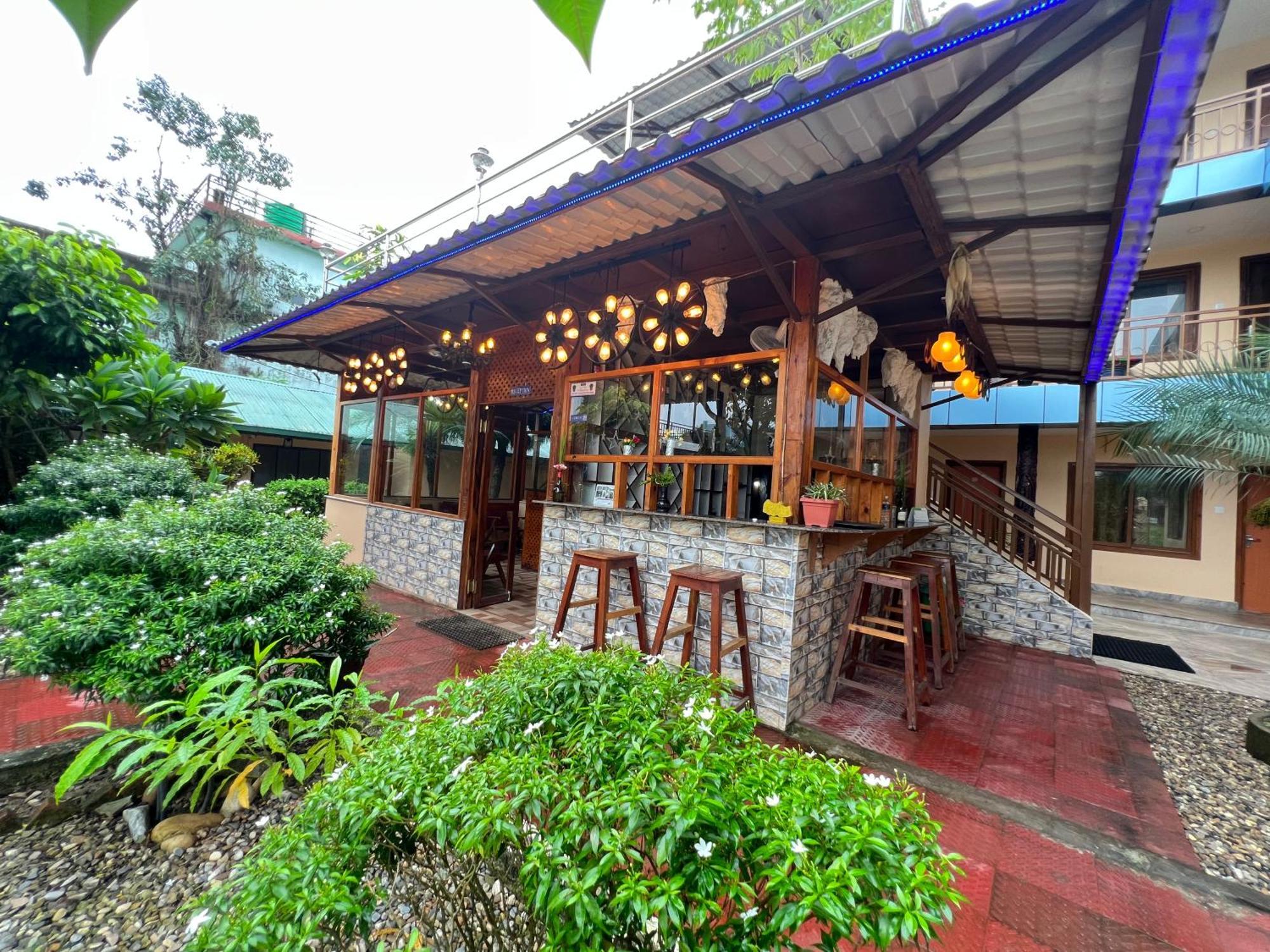 Ama Garden Sauraha Hotel Eksteriør billede