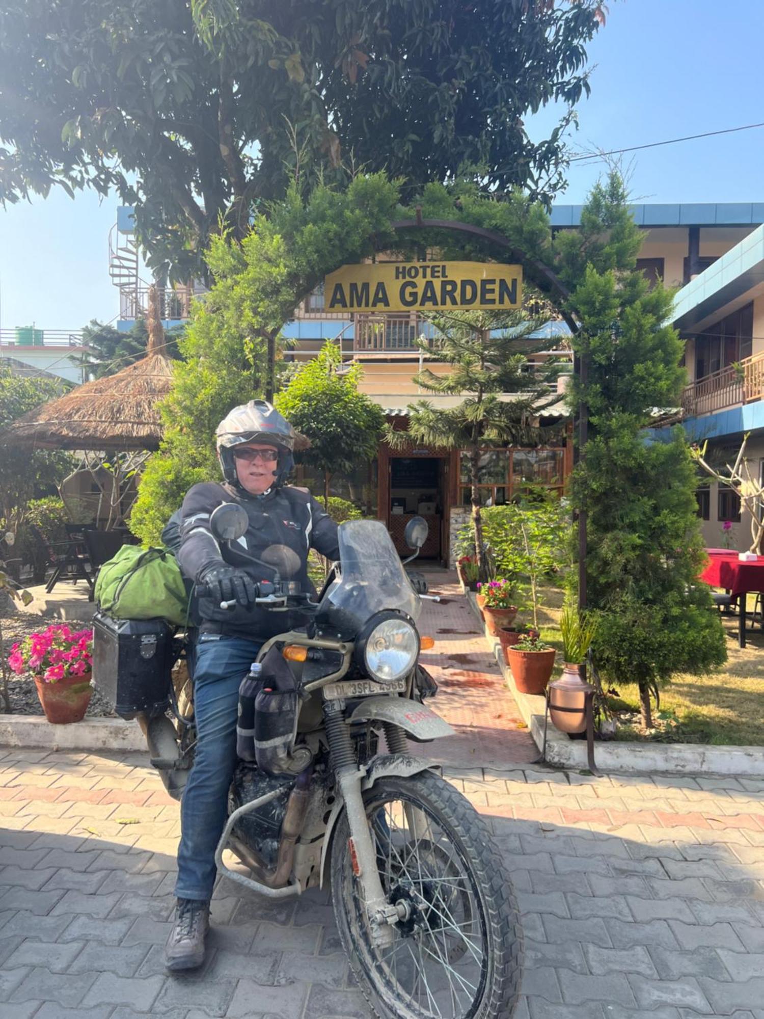 Ama Garden Sauraha Hotel Eksteriør billede