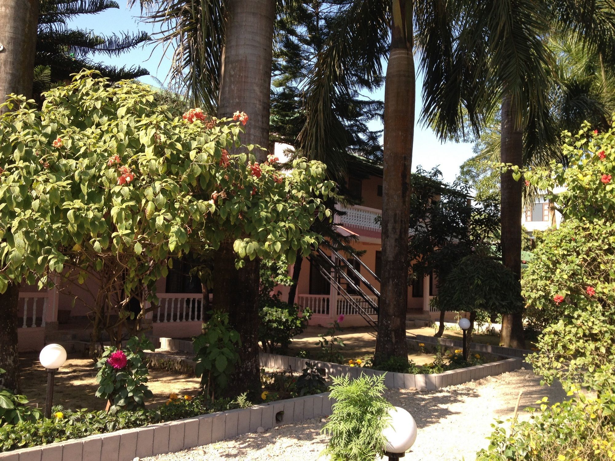 Ama Garden Sauraha Hotel Eksteriør billede